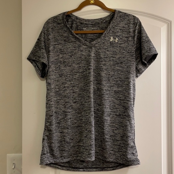 Under Armour gray large short sleeve athletic shirt nwot - Picture 1 of 3